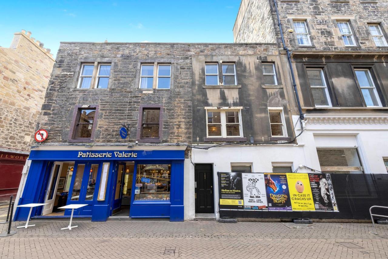 Appartamento Joivy Modern Flat On Rose Street Edimburgo Esterno foto